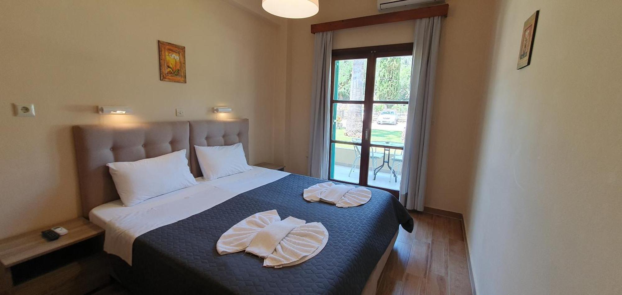 Phivos Hotel ปาเลโอกัสไตรซา ภายนอก รูปภาพ