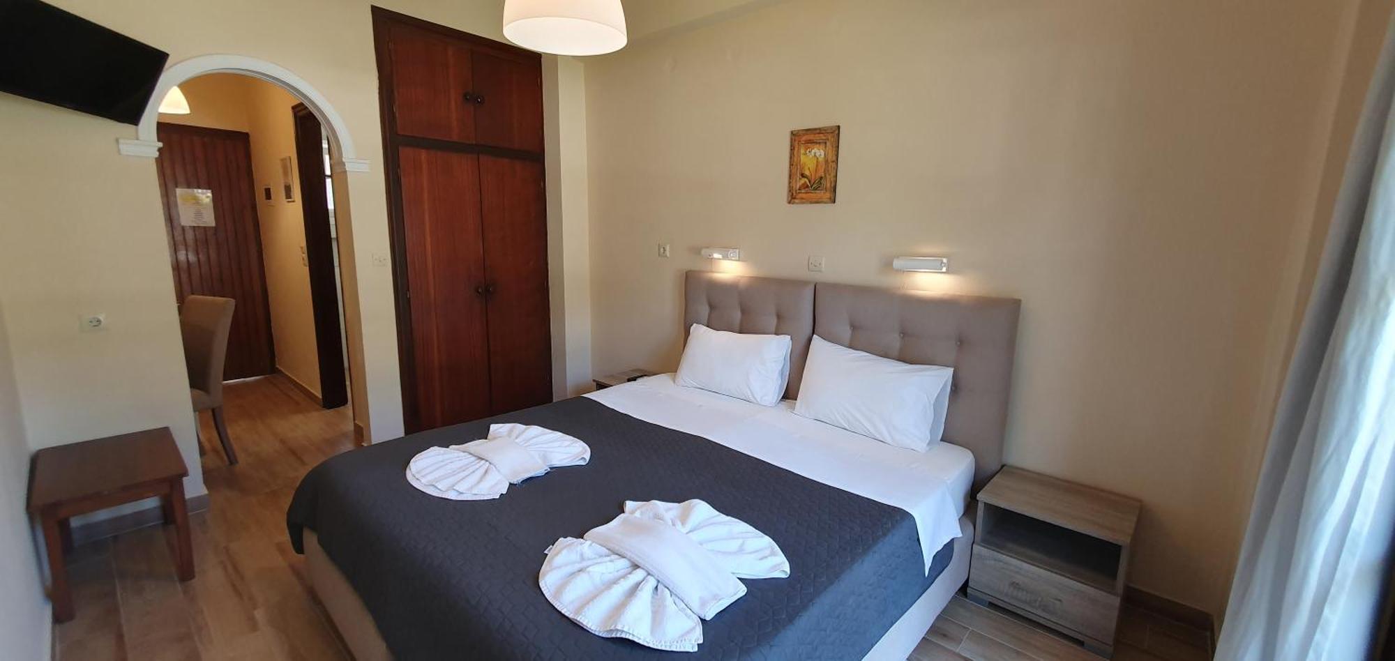 Phivos Hotel ปาเลโอกัสไตรซา ภายนอก รูปภาพ