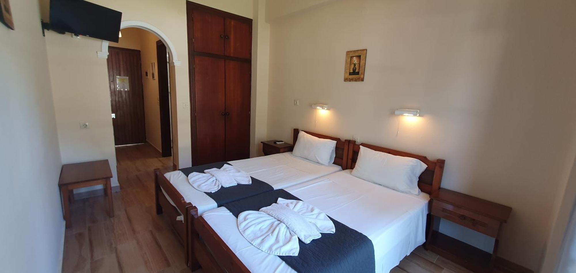 Phivos Hotel ปาเลโอกัสไตรซา ภายนอก รูปภาพ